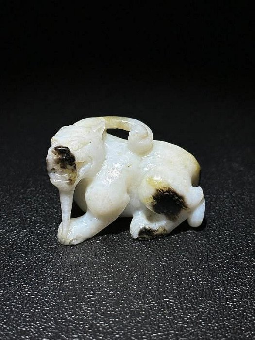 中国古美術明時代古玉石 和田玉 山海經 聚財富瑞獸 神獸貔貅(F-31)