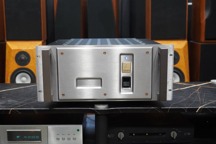 雅瑟 藍燈版 USHER REFERENCE R-2.5S 後級擴大機