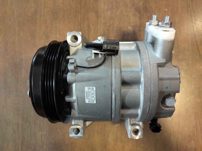 代購 全新 Infiniti 英菲尼迪 FX35 一代 S50 2003-2007、G35 / G37S 3.5L 原廠冷氣壓縮機