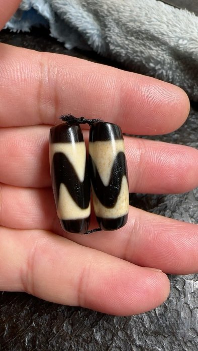 虎牙天珠　流砂　朱砂　天珠 虎牙天珠流砂朱砂天珠