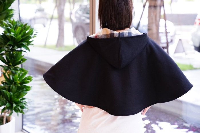 Burberry Kids Wool Military Cape 格紋羊毛披肩黑現貨| Yahoo拍賣