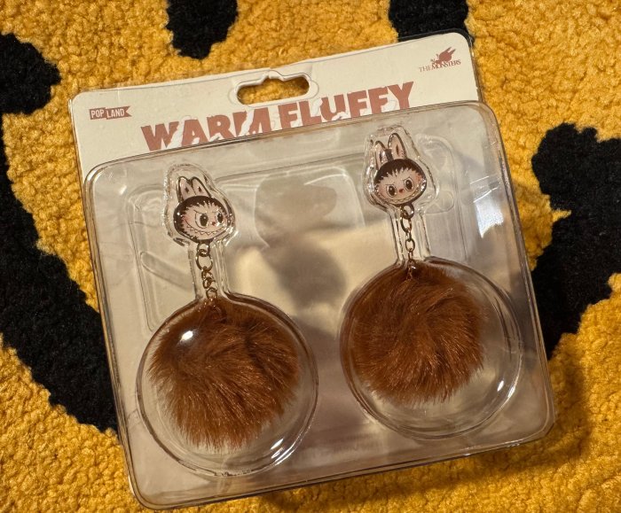 現貨!官方正版POP MART泡泡瑪特泡泡瑪特城市樂園POP LAND限定暖暖系列LABUBU拉布布咖啡色絨毛球球耳針式耳環