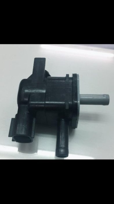 日本 TOYOTA ALTIS 08 活性碳罐 電磁閥 控制閥 其它CAMRY,YARIS 歡迎詢問