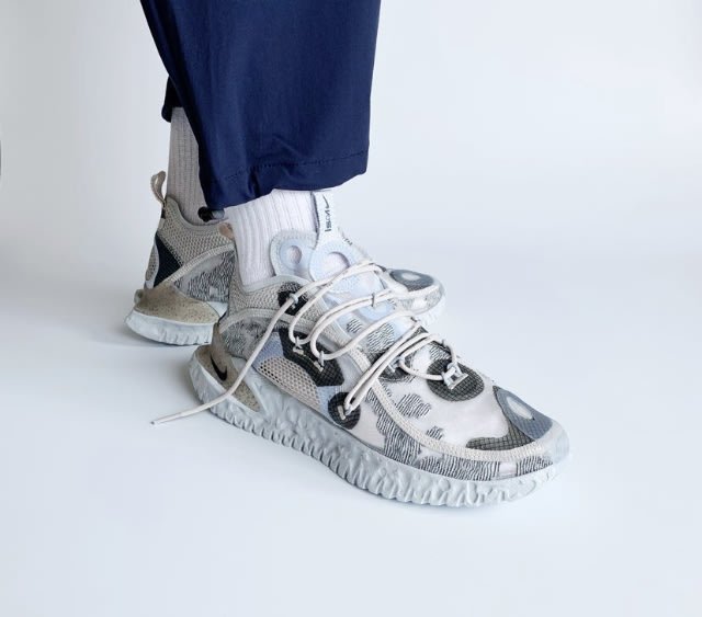 ispa flow 2020 pure platinum on feet