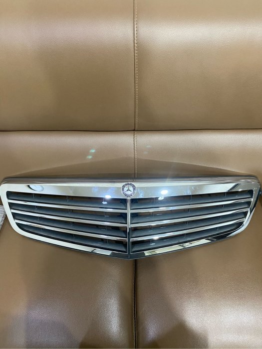 賓士BENZ W204 原廠 水箱護罩 水箱罩