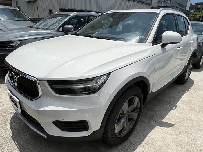 婷車庫 2020 VOLVO XC40輕輕鬆鬆 入手安全進口車