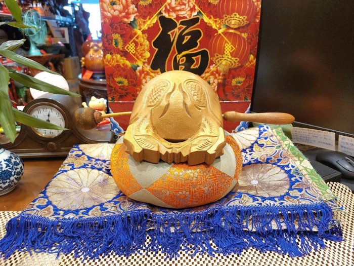 大瑞古玩~委託品~日本製日本佛道具/老件手工實木雕木魚/團布座木魚掛木