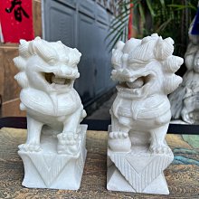 嚴選手工石雕漢白玉獅子，獨一無二孤品藝術珍藏。尺寸：約40x30x25cm