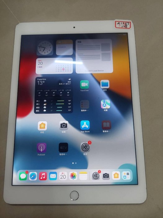 二手10吋平板 APPLE IPAD AIR 2 WIFI+行動網路 (A1567) 128GB 灰 開機畫面暗
