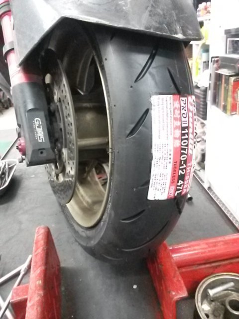 欣輪 優耐立 TH558PRO-MAX  110/70-12 競技版 47L 前輪安裝1600元