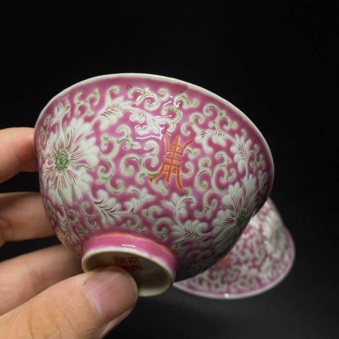 粉彩 大碗 轧道 唐物 乾隆年製 乾隆粉彩碗清代瓷器清代乾隆年粉彩瓷碗，家父早年收藏，碗呈敞口、深腹