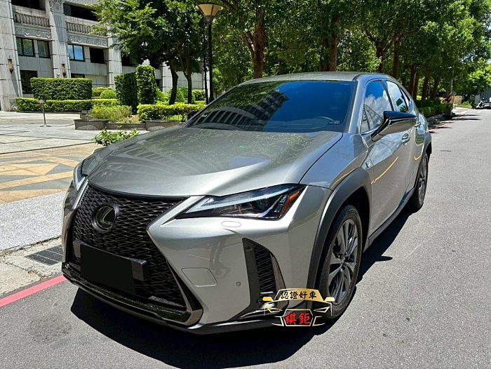 【SUM祺鉅汽車 琪琪嚴選】2019年 UX200 2.0L 灰 運動版