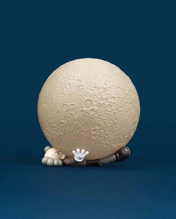 Kaws big moon lamp 月球燈companion bff kaws holiday 夜燈藝術公仔