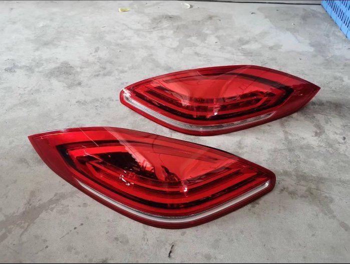 保時捷Porsche panamera 帕拉美拉零件(後尾燈小改款) /一側~ 零件車全車系拆車件.零件車 .報廢車零件拆賣(或車損.整料報價)歡迎洽詢!