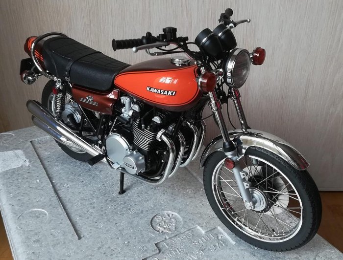 八田元氣小棧:日版－全新未拆1/6 AUTOart Signature KAWASAKI 750RS(Z2
