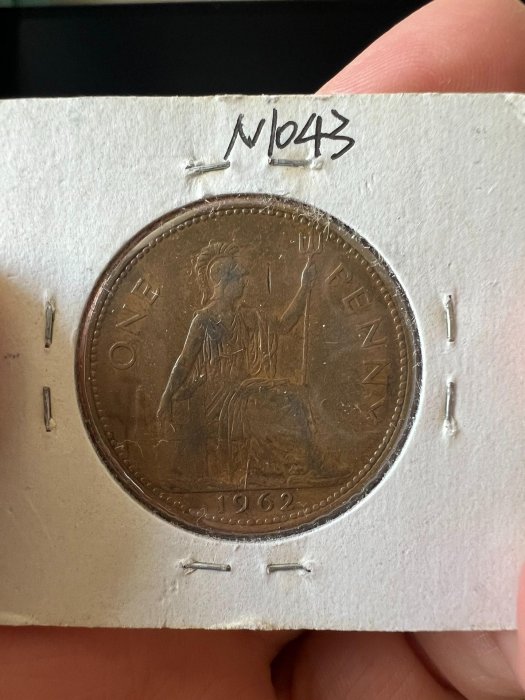 英國1962年1便士銅幣伊麗莎白二世女王時期嚴選外國硬幣，實物拍攝清晰