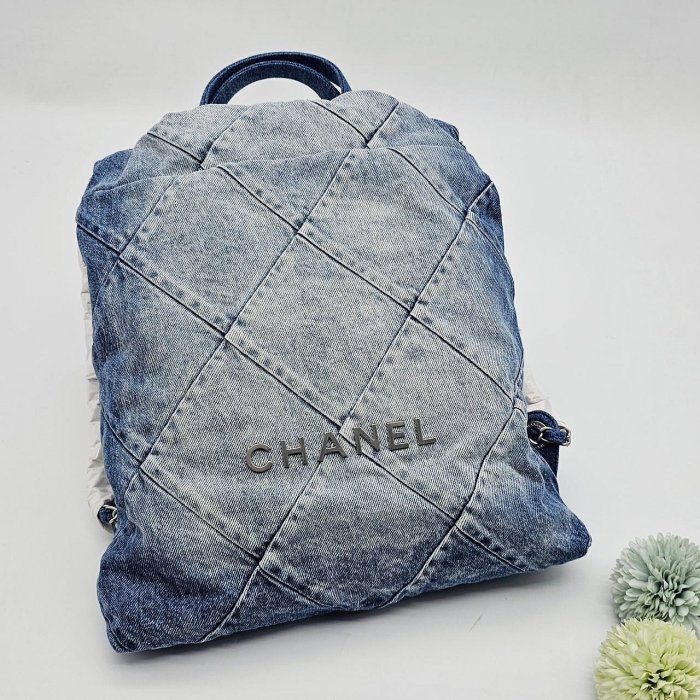 【哈極品】閒置美品《CHANEL 香奈兒 22 藍色 漸層 丹寧布 牛仔 後背包/手提包》