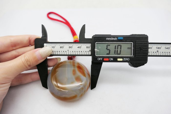 小蔡二手挖寶網)早期天然紅瑪瑙原石吊飾易碎收藏品總重量約100.48g
