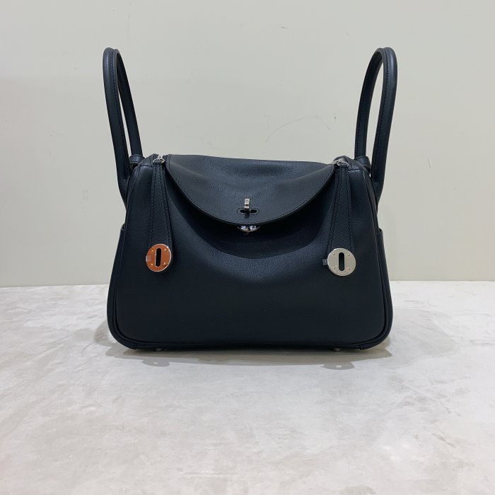 Hermes Lindy 26 Swift 銀釦 拼色 76 靛藍/L3 桃紫色《精品女王全新&二手》
