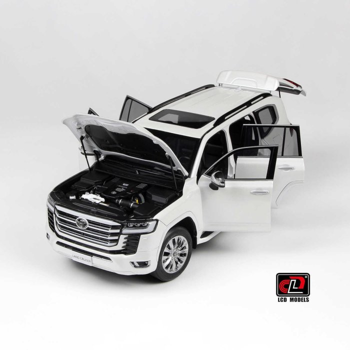 汽車模型 O1CN015ftSnU2AgJSKY8pY9_!!