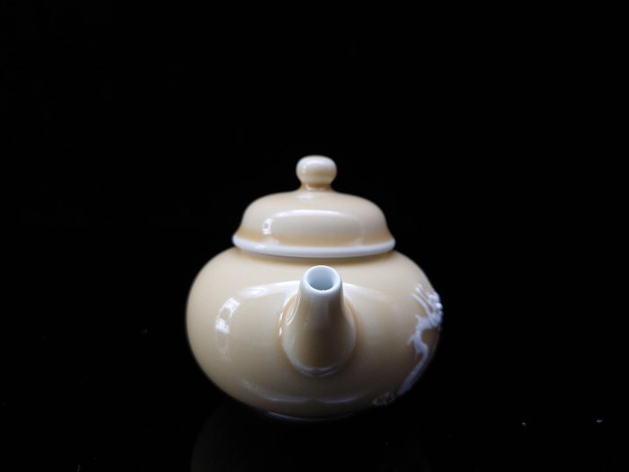 瓷壶 Name: Gourd Cedar Teacup Clay: Zhu clay - 80cc #tea #teatime