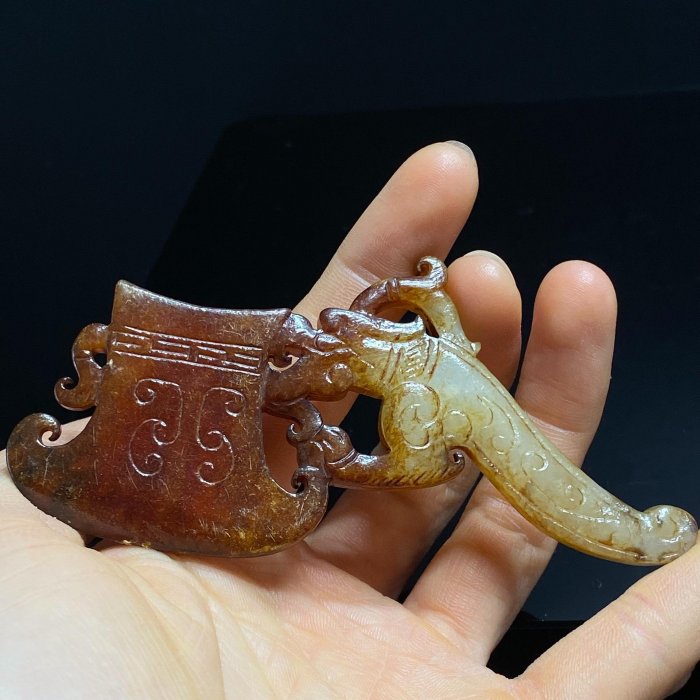斧形玉佩高古玉斧形佩，家父早年收藏，和闐玉料，玉質溫潤細膩，雕工