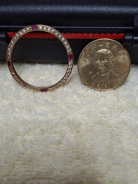 勞力士 專用K金鑽圈 男錶使用18238 16233 鑽石圈 鑽石框 鑽框 滿天星 紅蟳