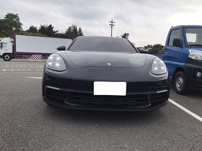 誠意出售 2018 帕拉美拉 跑六萬 車況我把關你負責喜歡 己認證完成
