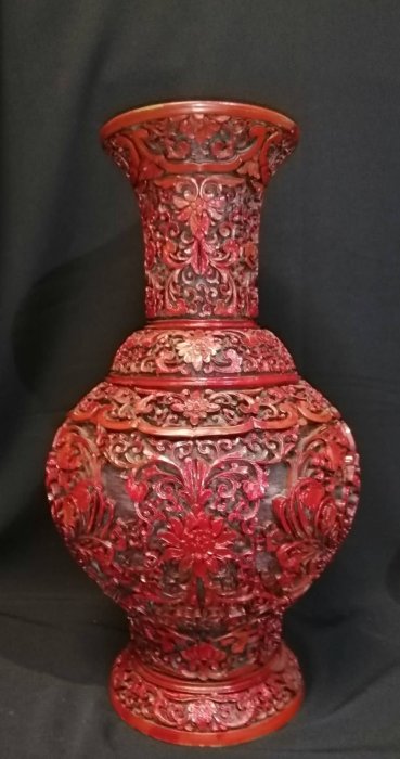 元明時期宮廷稀世剔紅花鳥紋雕漆花瓶中國的奢侈品，傾其所有為這傳世的