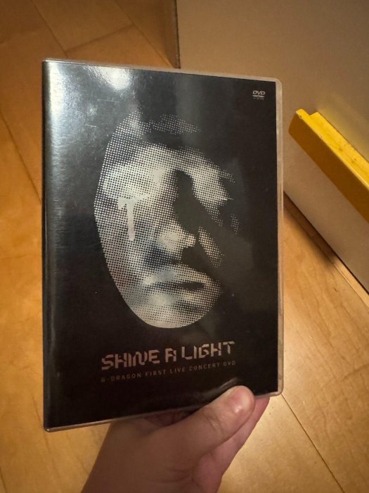 嚴選BigBang GD《Shine A Light》日版再版演唱會DVD 2張完整版狀態佳