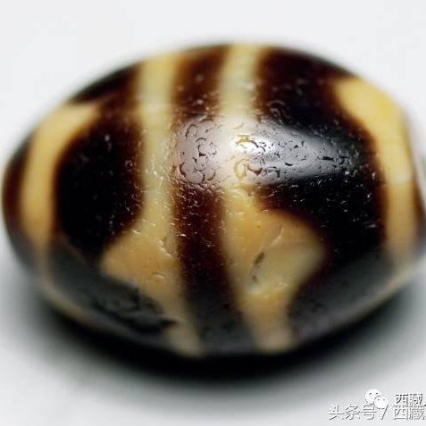 7b32940c-4125-4c36-8b95-