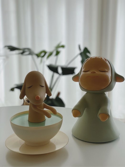 夢遊犬 奈良美智 2010バージョン 中古玩具 夢遊犬 奈良美智 2010バージョン 中古玩具 Yoshitomo Nara正版