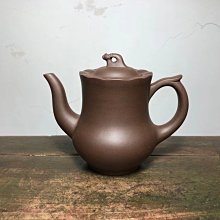 台灣實名認證賣家》中國宜興紫砂壺～早期一廠廠版孔雀壺/老紫泥/荊溪于