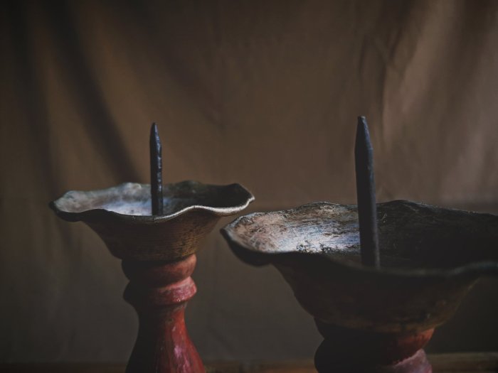 已售出】舊年代老件古鋁質木燭台古燭台老燭台早期燭台古雅靜美宗教收藏