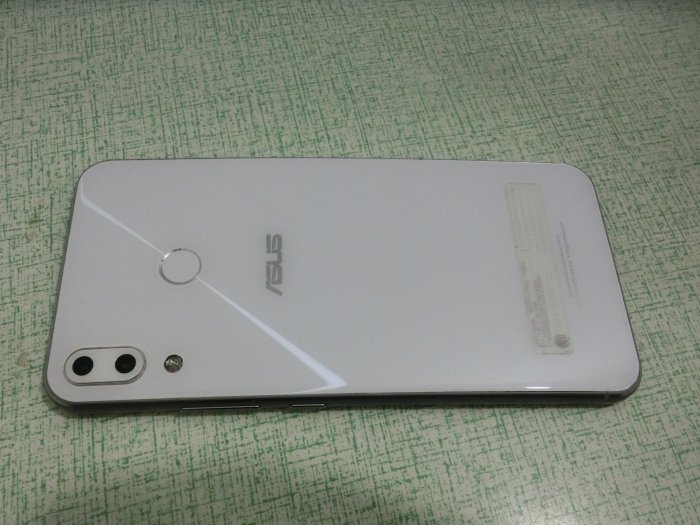 ASUS ZenFone 5 ZE620KL X00QD 6.2吋4G/64G 白色正常良好外觀新