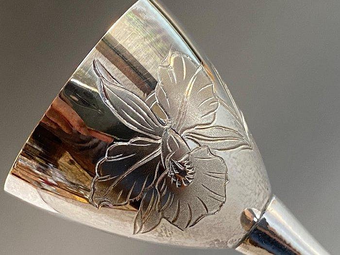 松果坊】『三越』製蘭花圖純銀高腳杯銀杯杯內鍍金有純銀刻印31公克日本