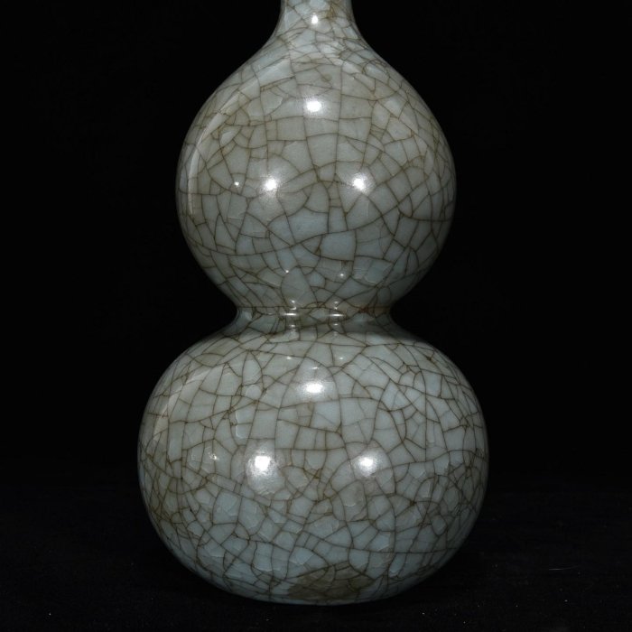 宋汝窯冰裂紋葫蘆瓶，高21厘米，直徑11厘米30059942古玩收藏擺件