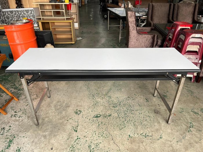 【全國二手傢具】經典白面鐵腳摺疊會議桌/工作桌/員工餐桌/洽談桌/辦公家具/二手家具/辦公設備/折疊桌/營業設備