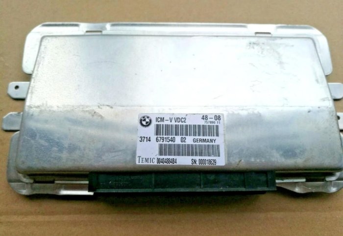 阿德，阿德 BMW 37146791540 BMW 7系列 F01 F02電子避震器  氣壓避震器幫浦電腦 泵浦電腦 模組 模塊 VDC VDC2其他料號請另洽