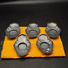 嚴選日本老品牌乾茂號錫茶托，木瓜造型純錫製，分量十足適合小杯使用