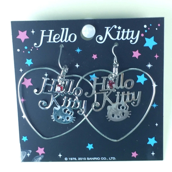 【震撼精品百貨】Hello Kitty 凱蒂貓~造型耳環-英文愛心造型