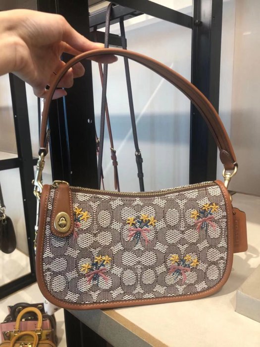 NaNa代購蔻馳Coach 6289 新款經典標誌提花刺繡圖案女士腋下包斜背包