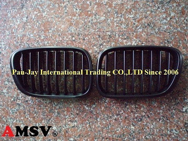 ※寶捷國際※ 1999 BMW X5 E53 消光黑 水箱罩 L/R 2PCS/1SET 台灣製造