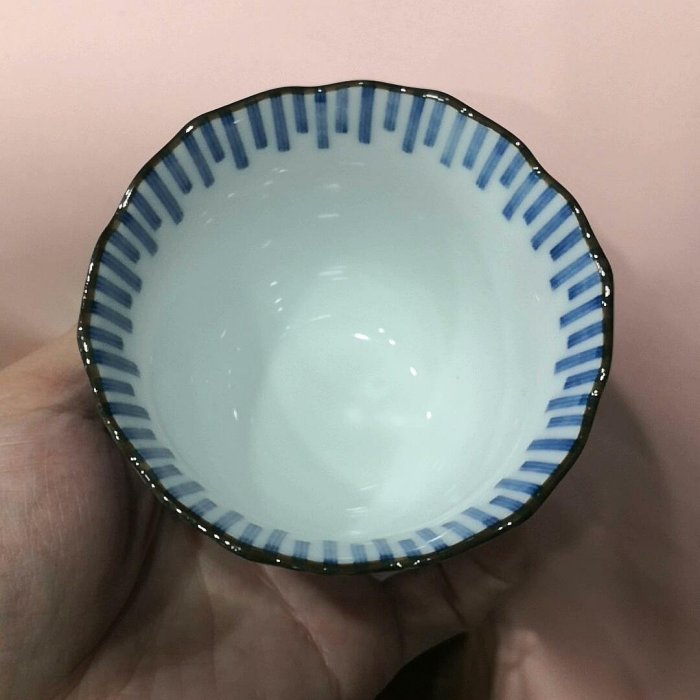 嚴選日本回流手繪青花花口茶杯，中古精品主人杯，尺寸8.5cm口徑、7cm高