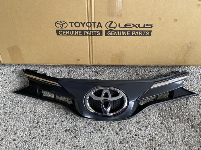 {阿勳精品}~ TOYOTA 豐田 YARIS 18 19 20 全新 正廠 水箱護罩 水箱罩..含標誌