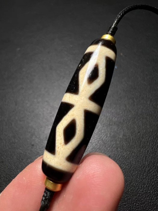 推薦收藏臺灣精品金剛杵六眼天珠，瑪瑙精工細作尺寸mm，蘋果原相機高清