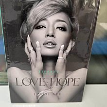 Tiffany x Leslie Kee《LOVE & HOPE》全球限量版寫真集，涵蓋眾多當紅