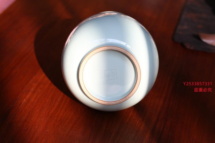 初代宮永東山作青瓷花瓶高20.2cm直徑14cm. 素雅高潔釉色肥美體古董老