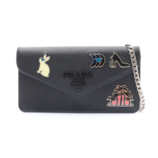 PRADA 普拉達 WOC徽章肩背包 黑色 Saffiano防刮牛皮 1DH044 【二手名牌BRAND OFF】