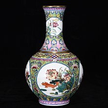 清乾隆粉彩描金開窗花鳥紋賞瓶，高14厘米.直徑27厘米，80028396古玩
